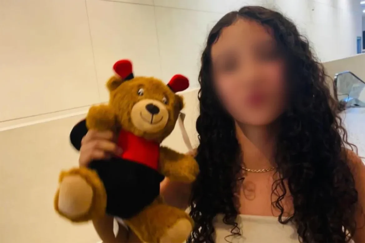 🚨Menina de 14 anos morre em clínica de Durango após procedimentos estéticos irregulares.