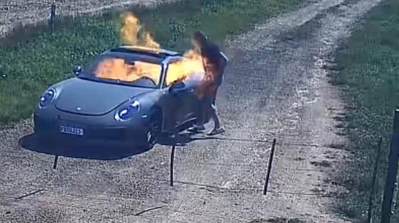 HOMEM INVENTA SEQUESTRO ENSENDEIA O PRÓPRIO PORSCHE AVALIADO EM R$ 1 MILHÃO.