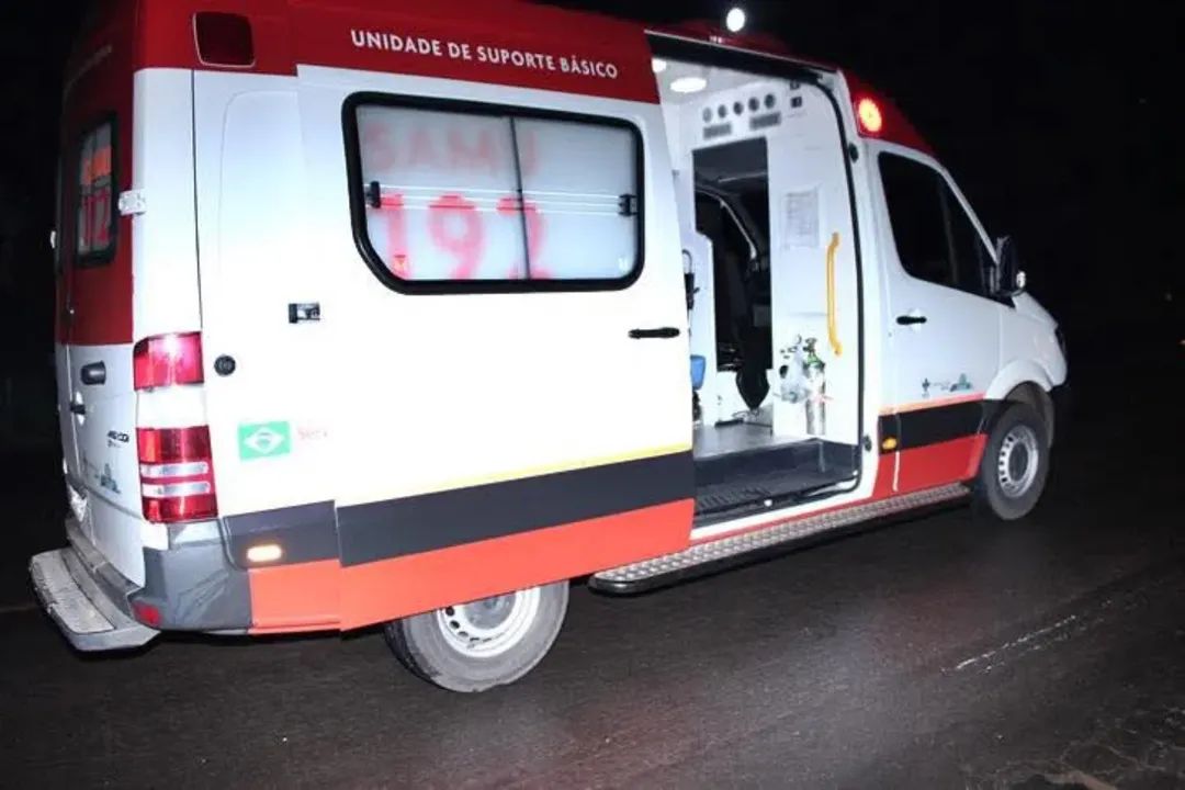 Socorristas do SAMU são agredidos com barra de ferro durante atendimento a uma vítima.