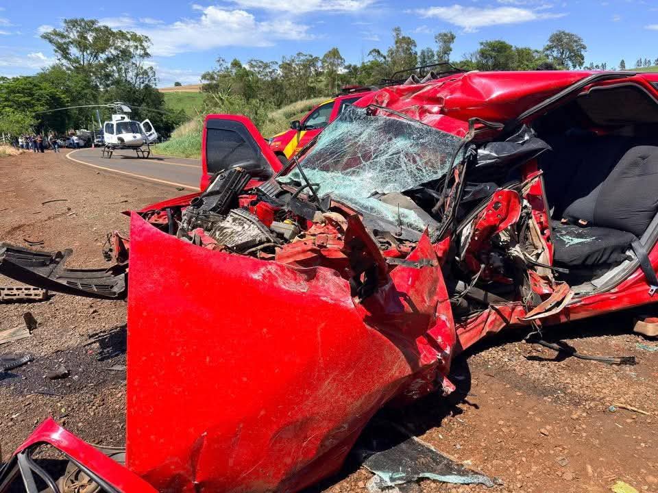 Motorista morre após grave acidente; mulher e criança ficam feridas na BR-369.