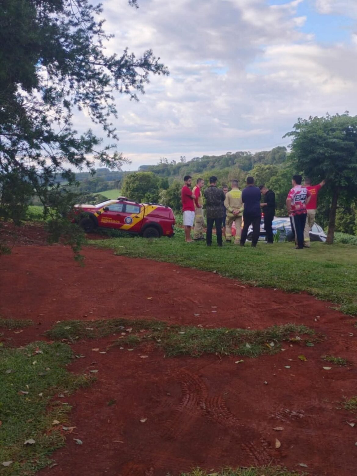 Criança de 9 anos morre afogada em cçude; Vítima tinha transtorno do espectro autista (TEA)