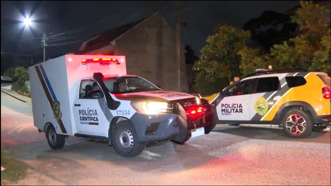 Homem mata a irmã a facadas e pai fica ferido ao tentar intervir na briga