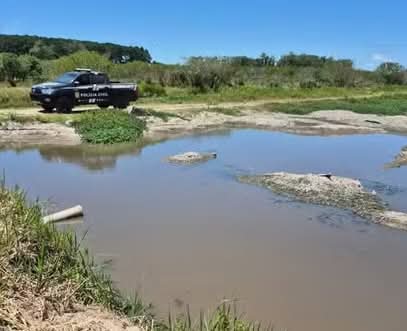 Adolescente de 16 anos morre afogado após ser empurrado em açude pelo próprio pai
