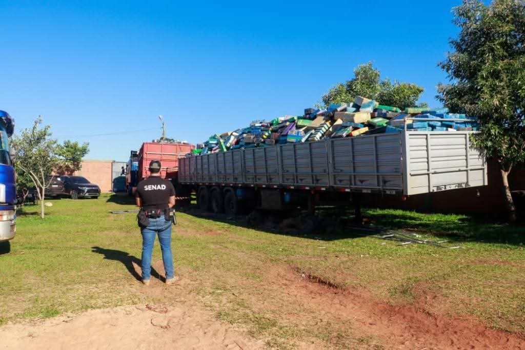 COMBOIO DO TRÁFICO QUE PASSOU POR 11 DELEGACIAS NA FRONTEIRA LEVAVA 89 TONELADAS DE MACONHA