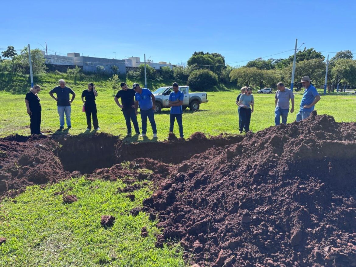 Prefeito Pedro Coelho acompanha estudos técnicos para construção do Lago Municipal no Parque do Povo