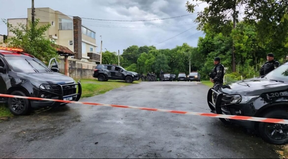 HOMEM QUE DESCARREGAVA CARGA DE DROGAS ACABA SURPREENDIDO PELA POLÍCIA E MORRE APÓS CONFRONTO NO PARANÁ