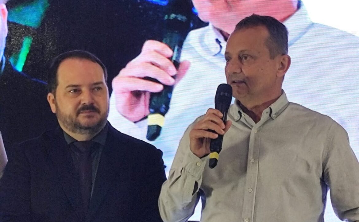 Prefeito Pedro Coelho prestigia entrega do Prêmio ACIG Melhores do Ano