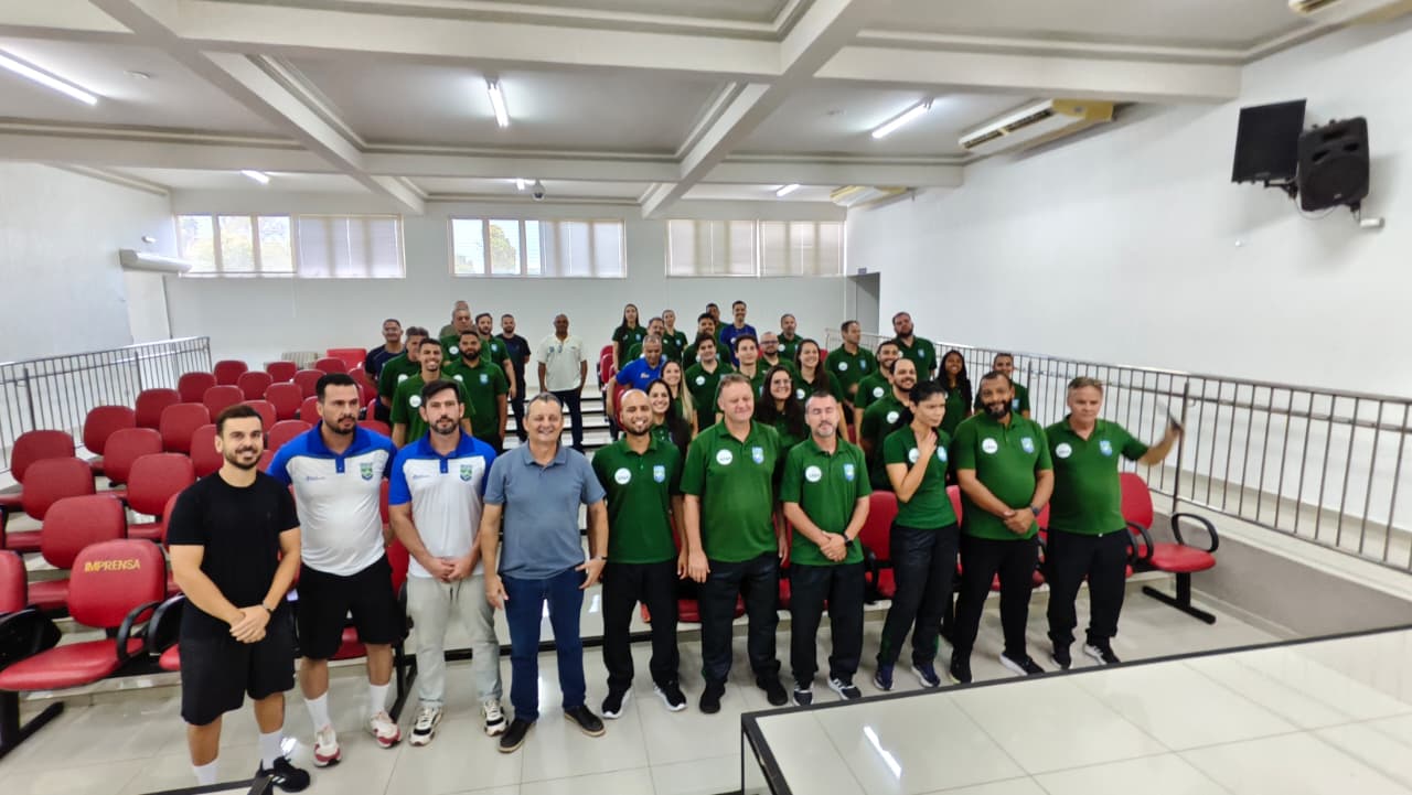 PREFEITO PEDRO COELHO RECEBE PRESIDENTE DA HANDEBOL PARANA E DA INICIO A MAIOR COMPETICAO DE HANDEBOL DA AMERICA