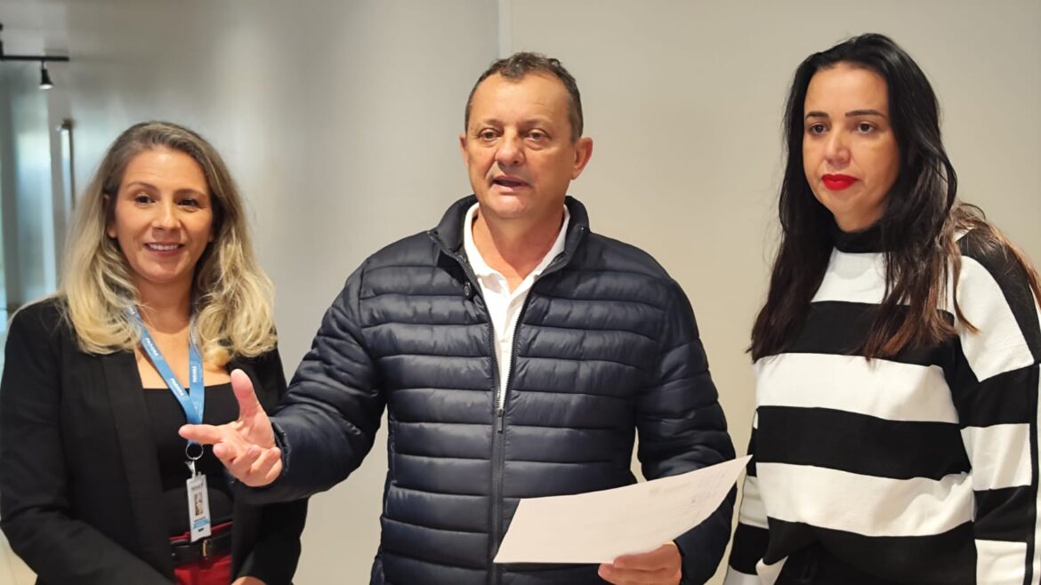 Prefeito Pedro Coelho participa da assinatura de convênio da APAE