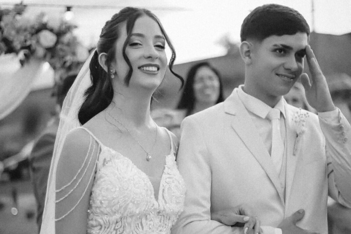 Casal morre em acidente 20 dias após o casamento