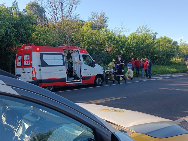 GRAVE ACIDENTE MOBILIZA SAMU E BOMBEIROS NO TREVO DE JARACATIÁ