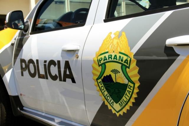 Mulher tenta furtar produtos de loja, é percebida por funcionária e foge antes da chegada da PMA